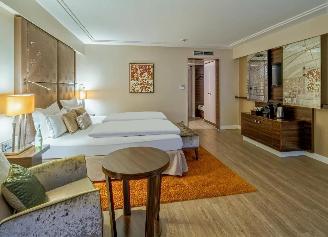 Pullman Munich Hotel 4*,