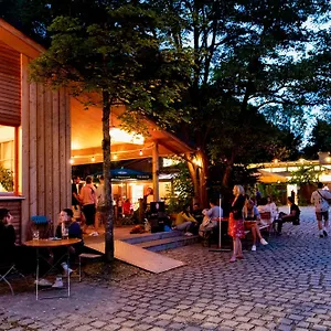 The Tent - Youth Only - Buchung Leider Nur Bis 30 Jahre Moeglich! Monaco di Baviera